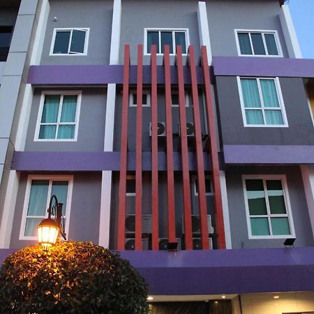 Kl Hotel Labuan Esterno foto
