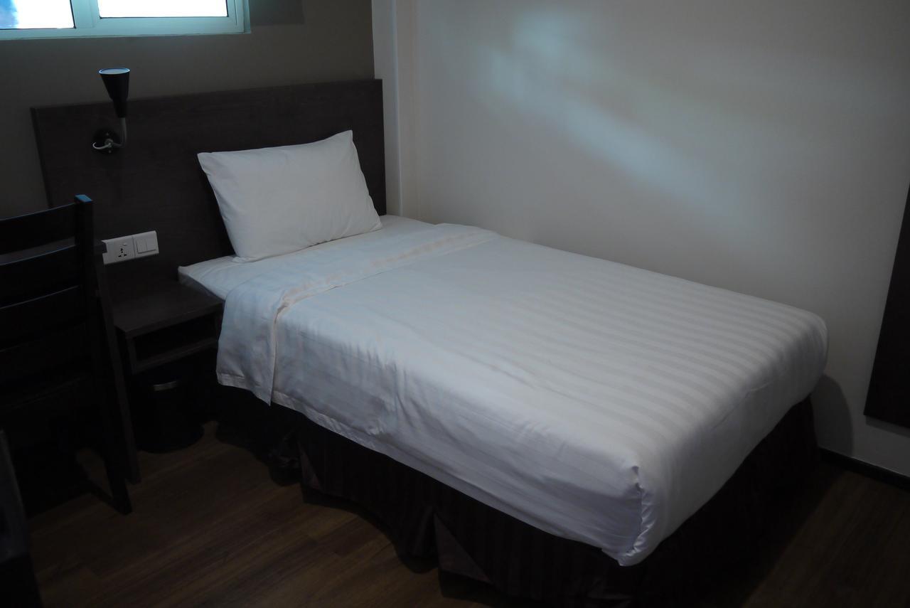 Kl Hotel Labuan Esterno foto