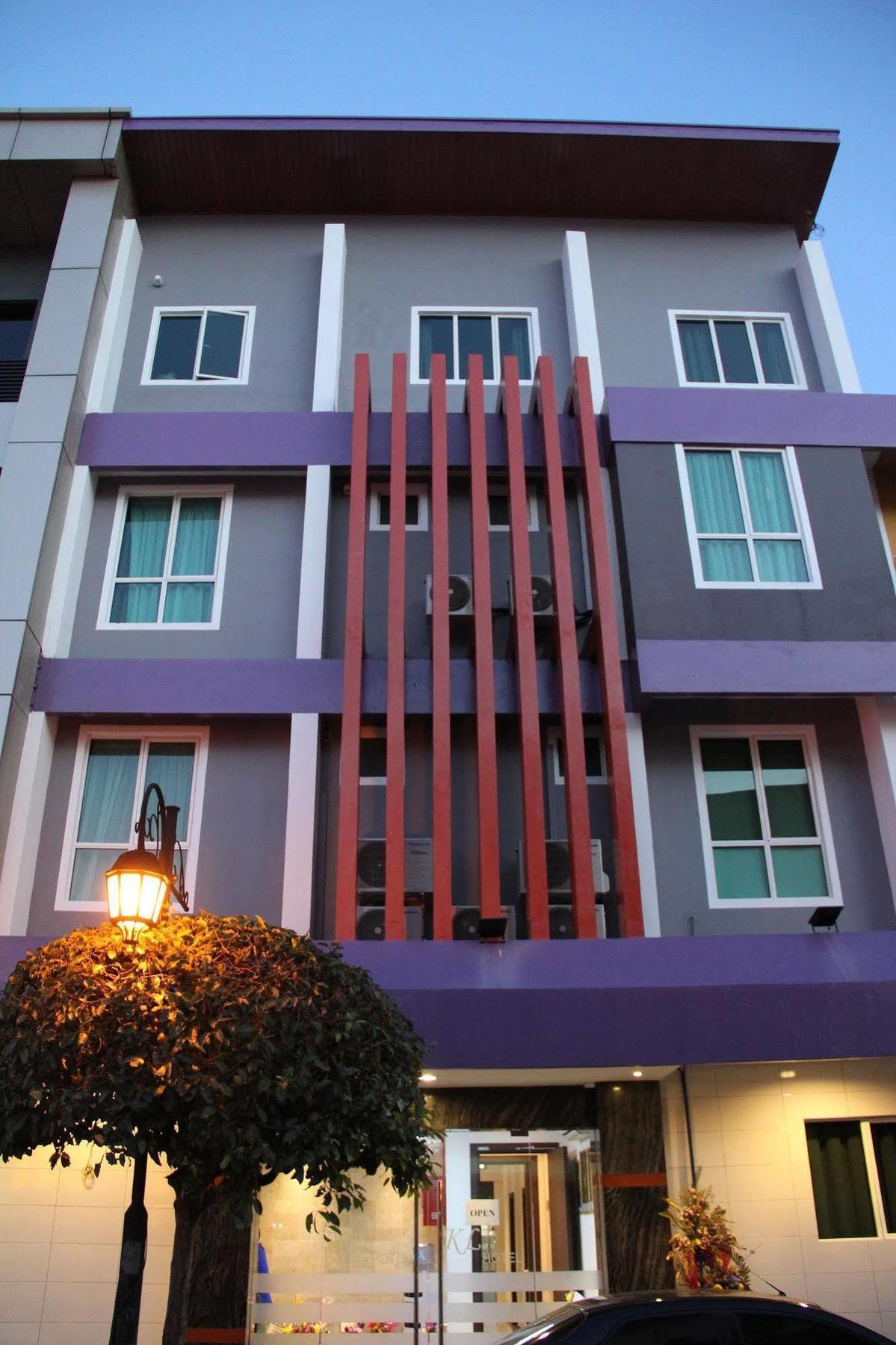 Kl Hotel Labuan Esterno foto