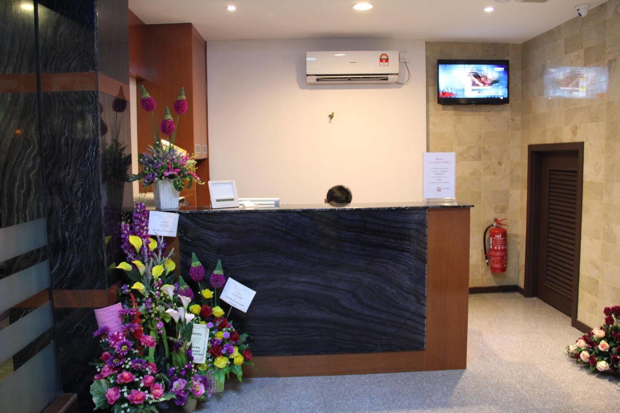 Kl Hotel Labuan Esterno foto
