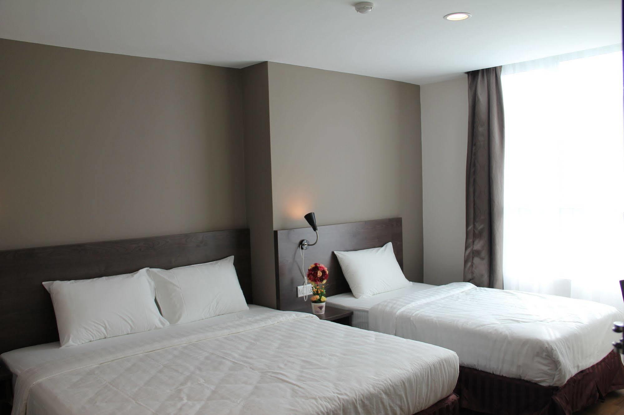 Kl Hotel Labuan Esterno foto